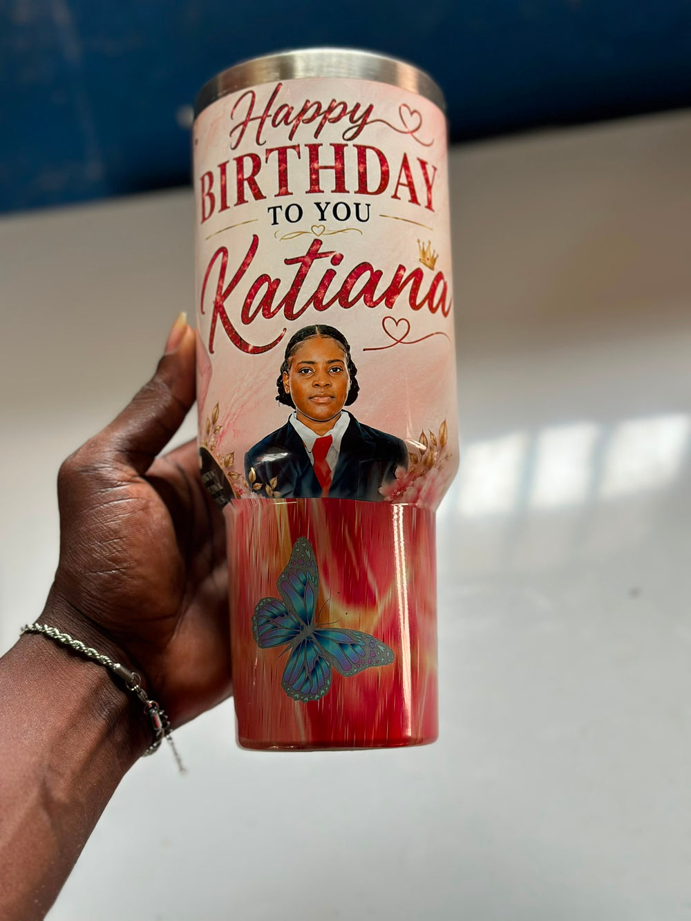 Personalized photo and name tumbler with handle